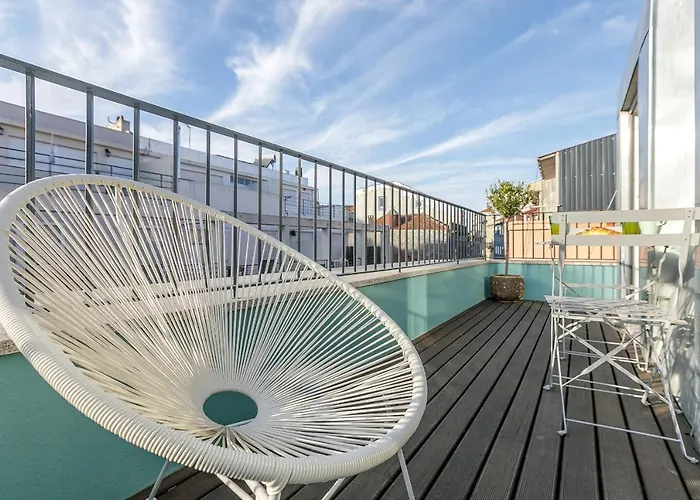 Lovelystay - Downtown With Pool, Ac And Balcony Апартаменты Порту