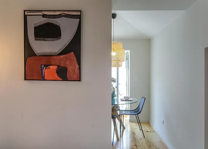 Lovelystay - Downtown With Pool, Ac And Balcony Διαμέρισμα Πόρτο