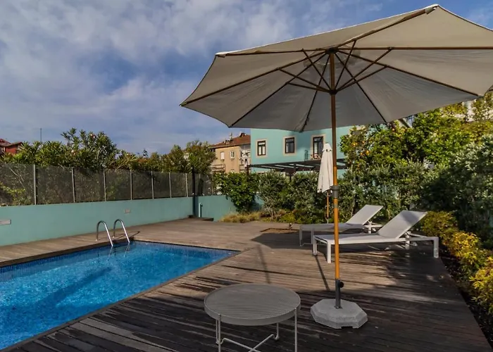 شقة Lovelystay - Downtown With Pool, Ac And Balcony *