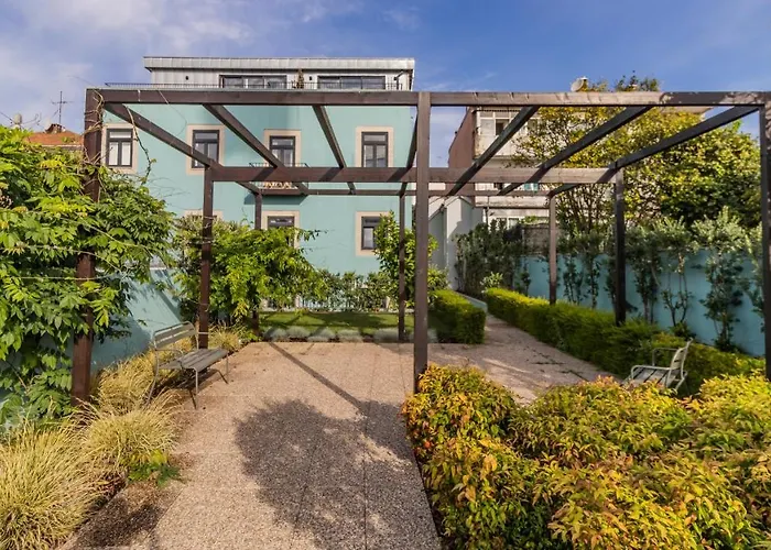 Lovelystay - Downtown With Pool, Ac And Balcony * Oporto