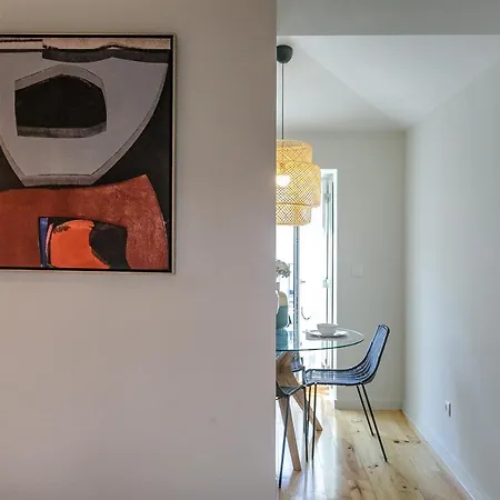 Lovelystay - Downtown With Pool, Ac And Balcony Apartamento Oporto