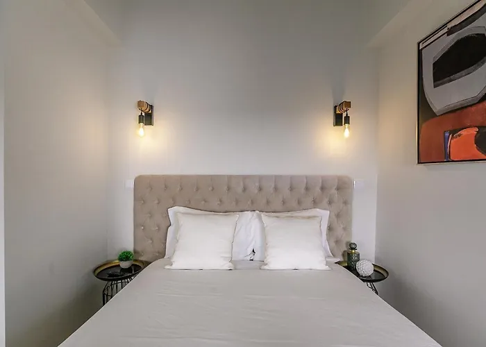 公寓 Lovelystay - Downtown With Pool, Ac And Balcony